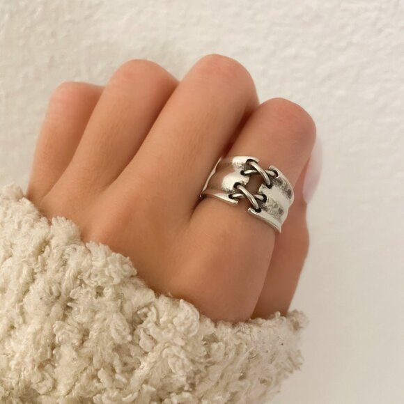 925 Sterling Silver Lace Up Ring Criss Cross Ring Modern Minimalist Ring Band - Picture 2 of 9